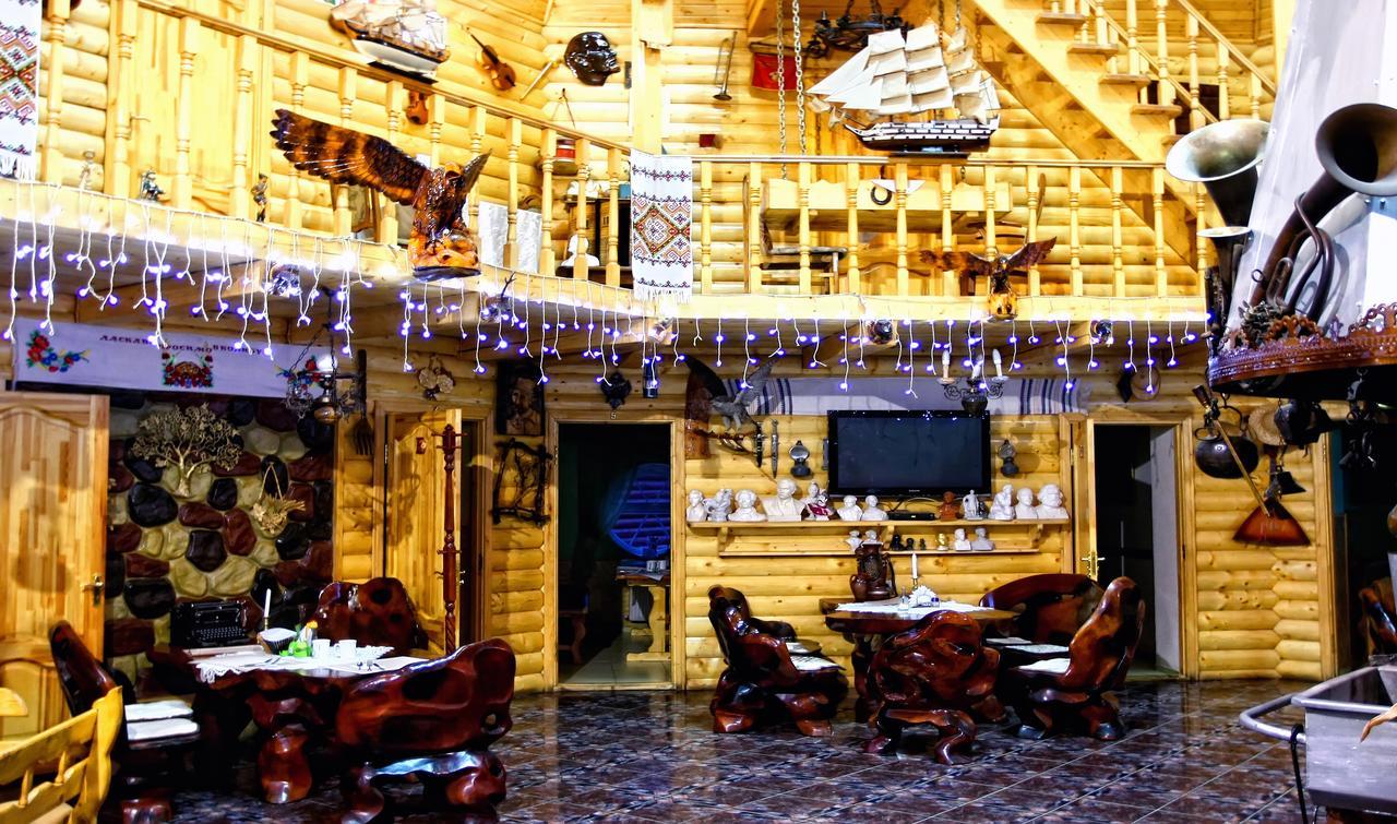 萨塔尼夫 Perlyna Podillyа酒店 外观 照片
